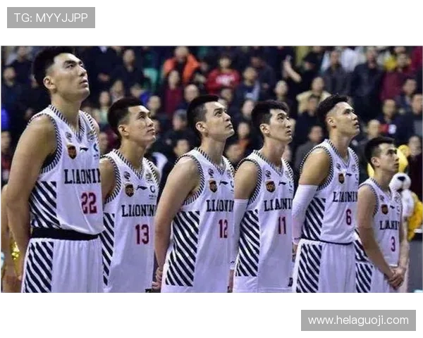 CBA篮球队一支有多少名注册球员？